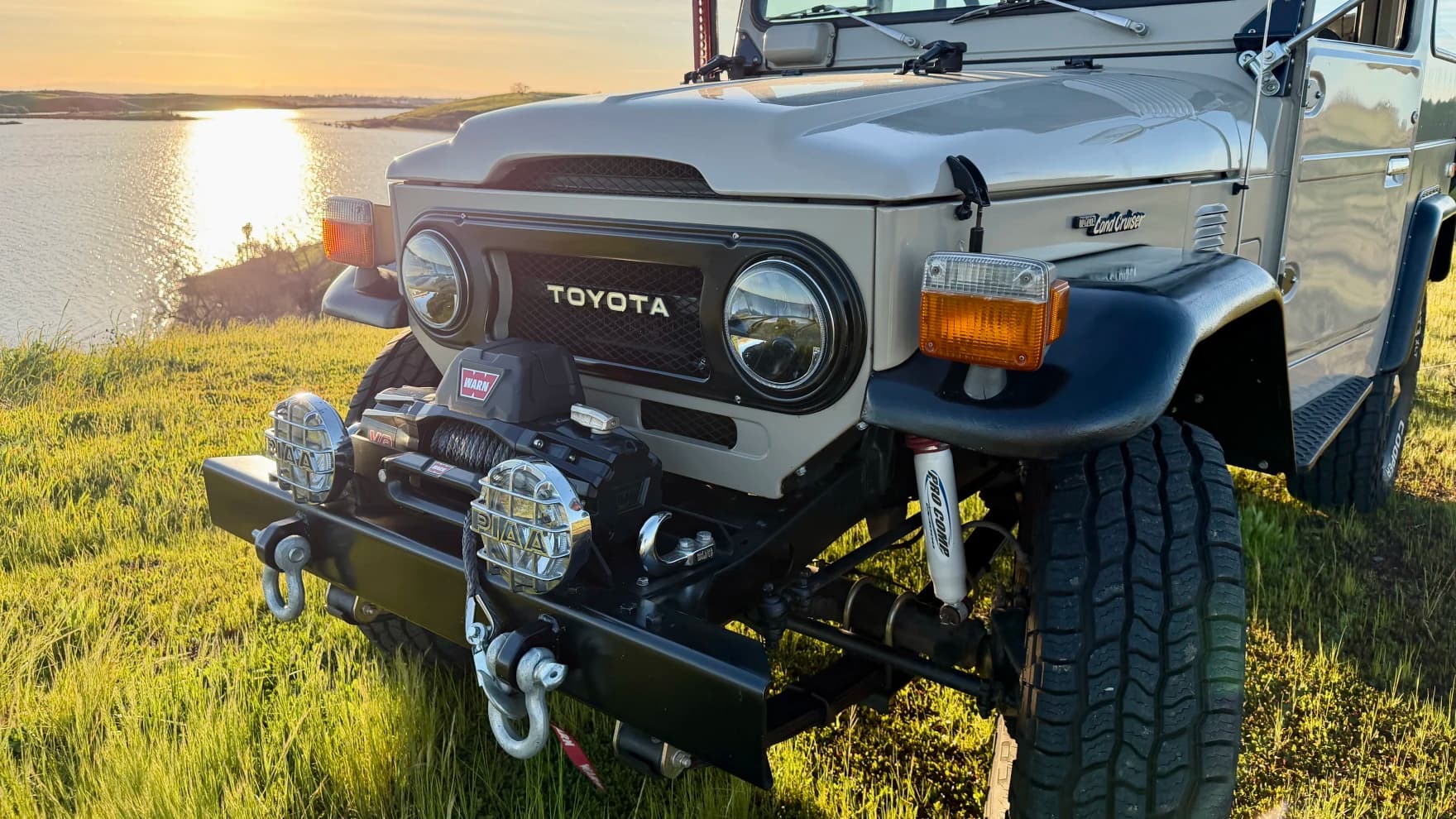 Restored 1975 Toyota Land Cruiser FJ40 sweepstakes prize — photo 2